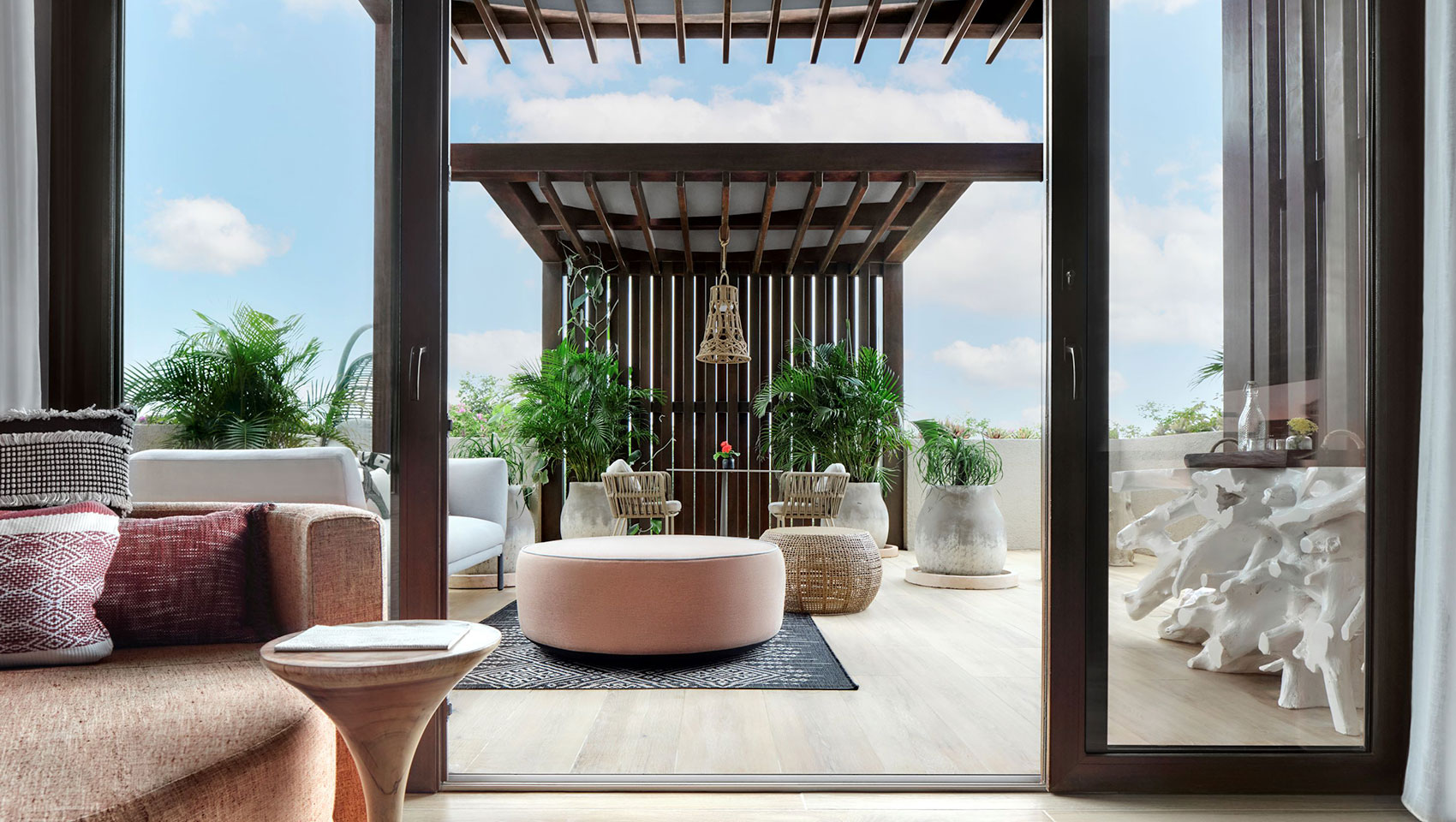 grand roatan terrace spa suite