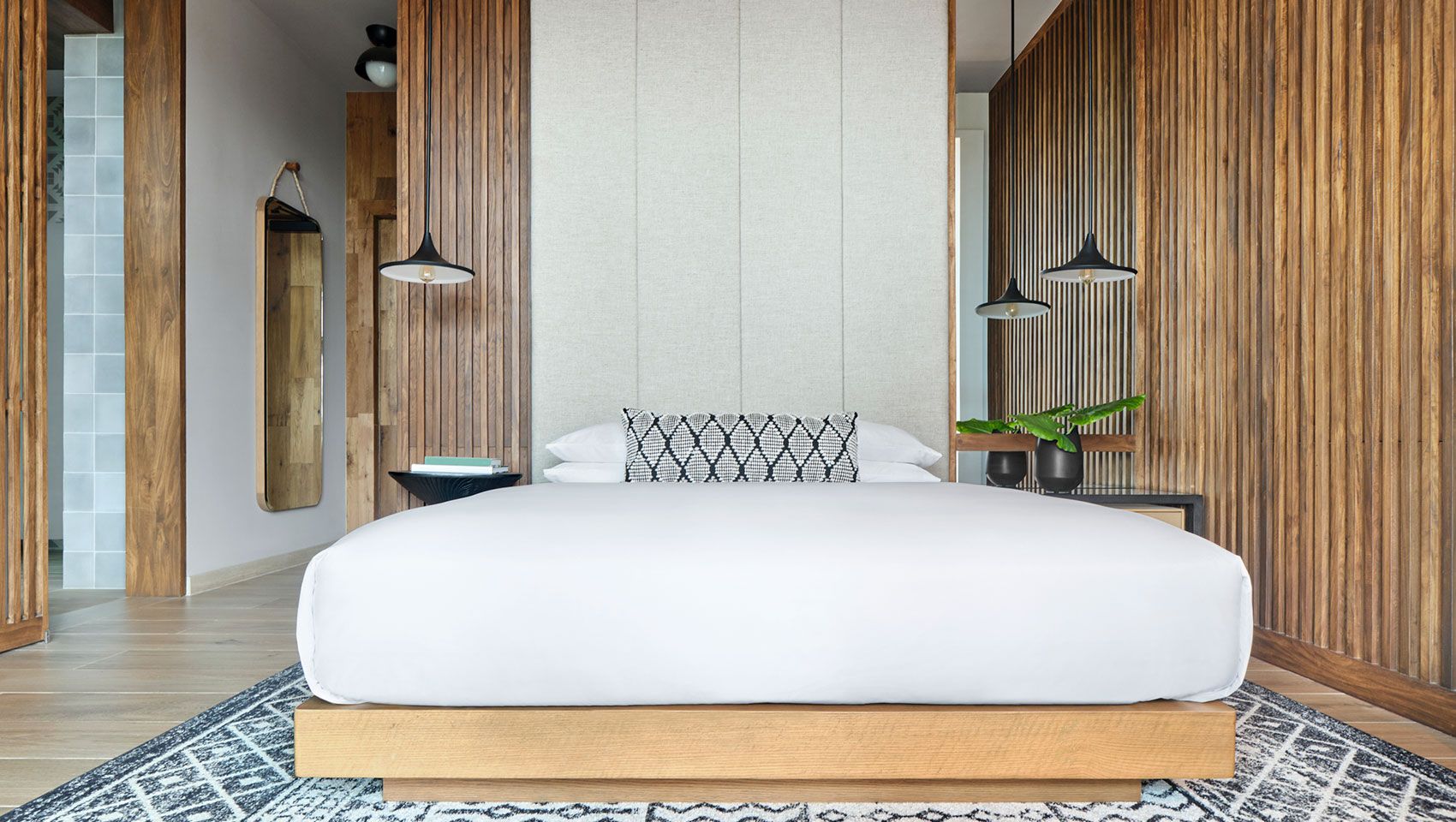 roatan spa suite king bed