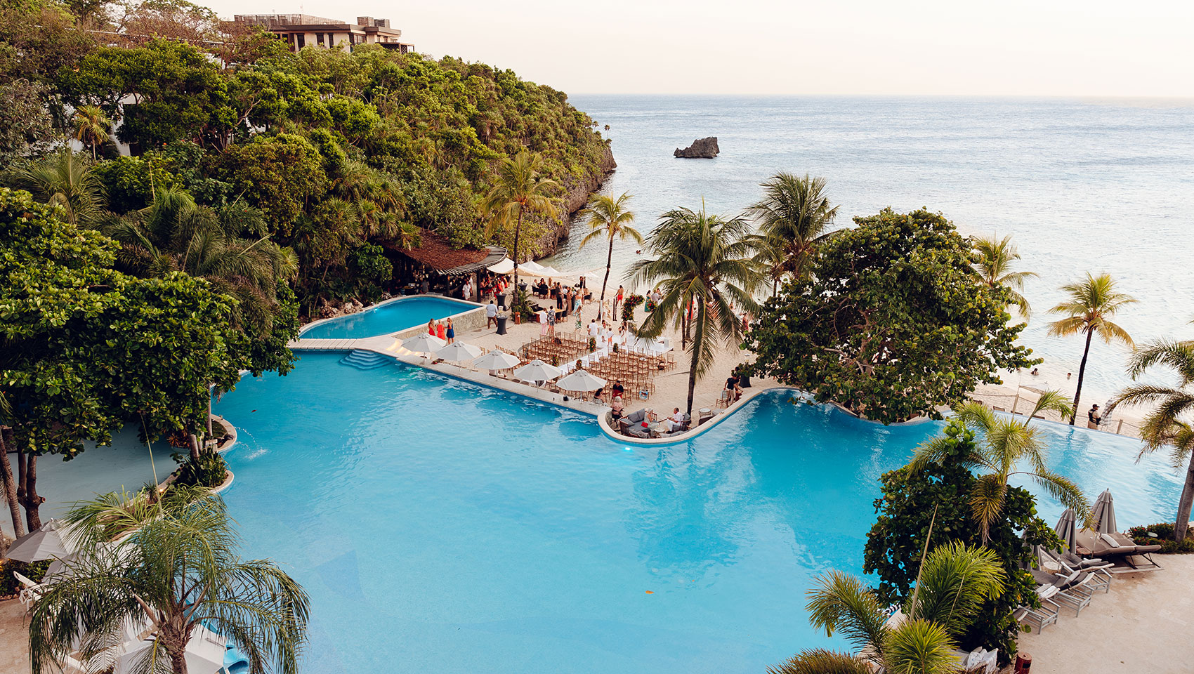 Aerial view of outdoor wedding at Kimpton Grand Roatan