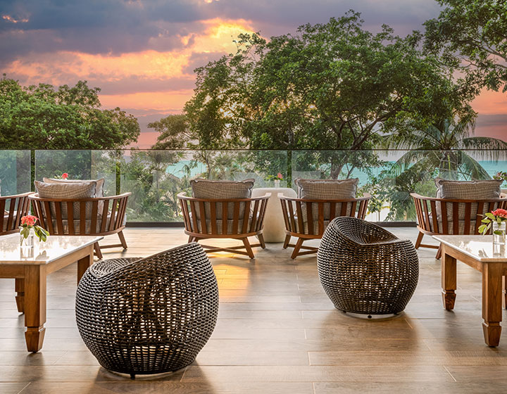 outdoor tables at grand roatan